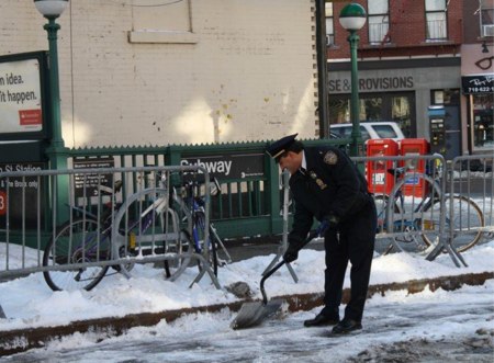 NY%20Bike%20lane%20snow%20shoveling.jpg