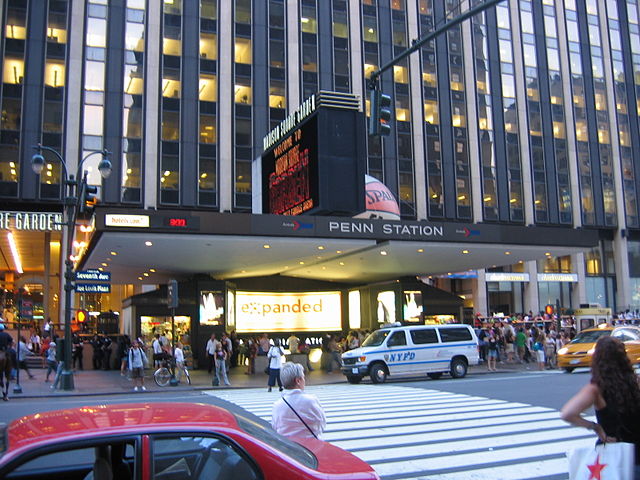 640px-Penn_Station_NYC_main_entrance