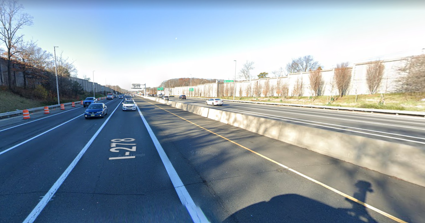Staten Island Expressway where the truck accident occurred