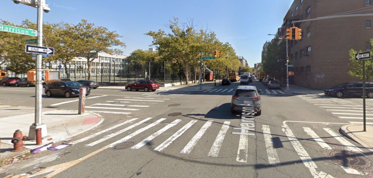 location of the crash between a car and a MTA bus in BK